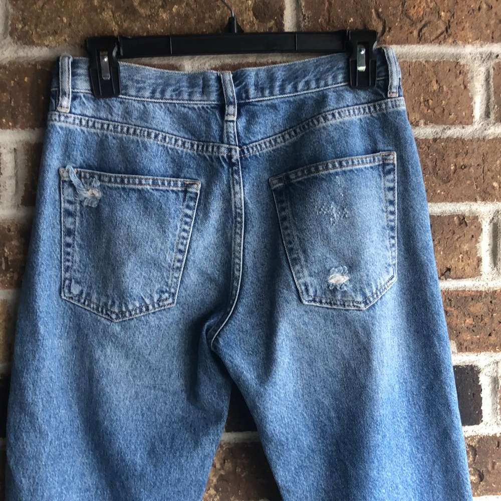 WE THE FREE Mid Wash Distressed Cropped High Rise Bottom Closure Straight Jeans - Picture 6 of 9